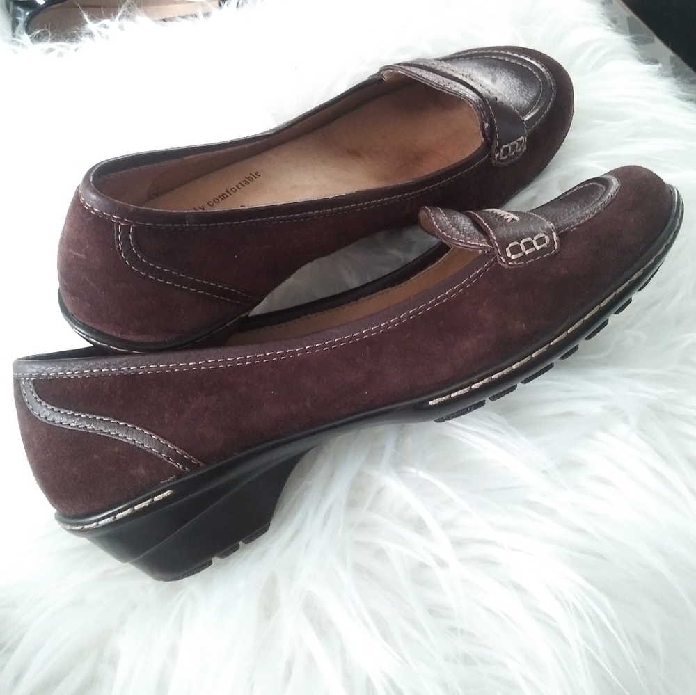 Pretty Like New Comfy Softspots Kitten Heels Shoes 8.5. M